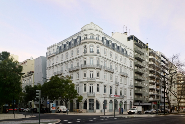 BUILDING LOCATED AT 37, REPUBLICA ST,. LISBON