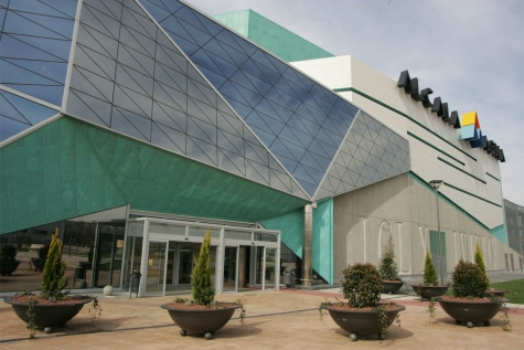 Sanjose realizar el acondicionamiento interior de un local en gimnasio del Centro Comercial Alcal Magna en Alcal de Henares