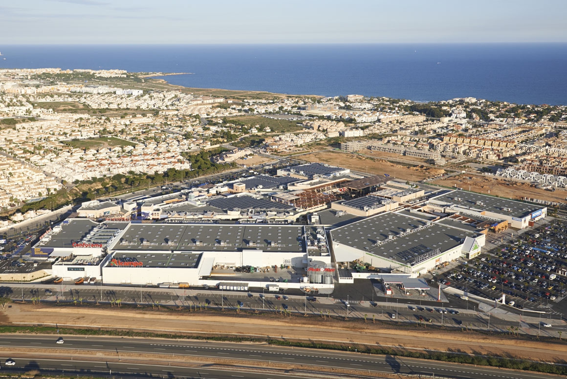 LA ZENIA BOULEVARD À ORIHUELA, ALICANTE