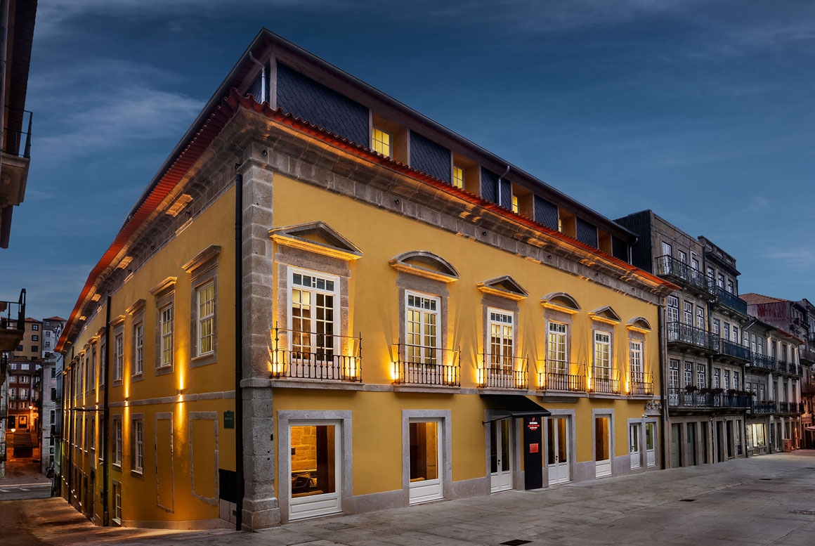 HISTORIC HOTEL PESTANA POUSADA DO PORTO - RUA DAS FLORES 4 ESTRELLAS, OPORTO