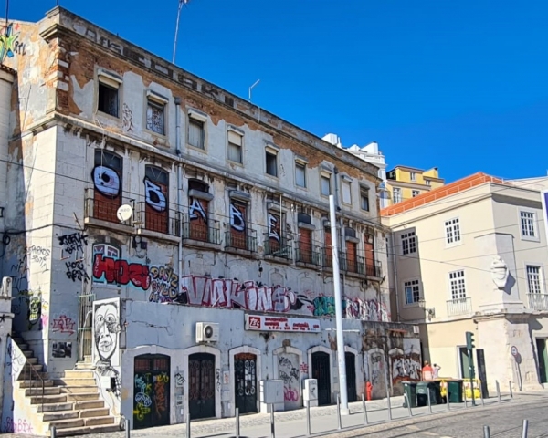 Construtora Udra construir el Residencial Campo das Cebolas 1-12 en Lisboa
