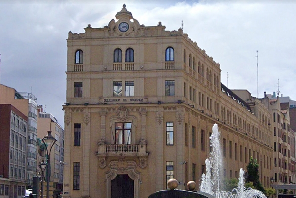 SANJOSE rehabilitar ntegramente el edificio administrativo Plaza Madrid 5 de Valladolid