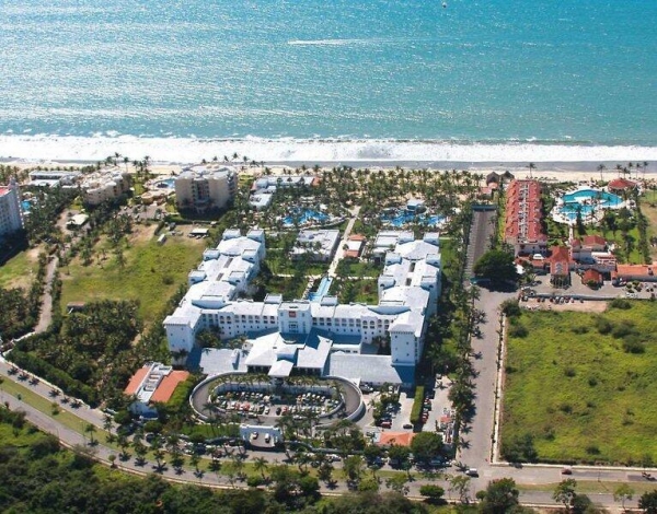 GRUPO SANJOSE realizar diversas obras de reforma en el Hotel Riu Jalisco 5 estrellas de Nueva Vallarta (Mxico)