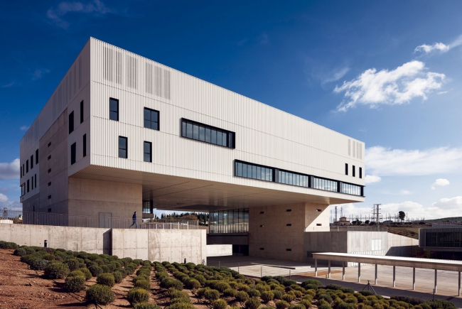 BÂTIMENT DES TRANSFERTS DE LA CONNAISSANCE ET DES SERVICES GÉNÉRAUX, UNIVERSITÉ DE JAÉN 