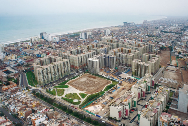 CONDOMINIUM PARQUE DE LA HUACA, LIMA 