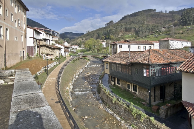 RESTAURACIÓN MEDIOAMBIENTAL RÍO NONAYA EN SALAS, ASTURIAS