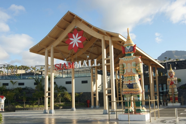 SIAM MALL SHOPPING CENTRE IN ADEJE, TENERIFE