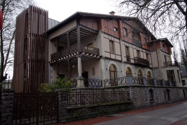 REHABILITACIN EDIFICIO GURE TXOKOA