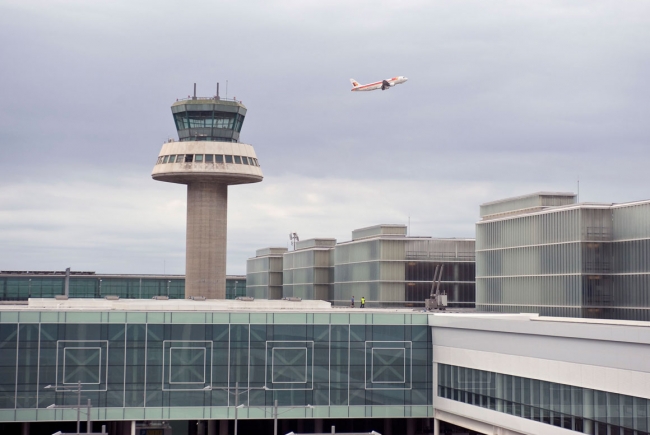 TERMINAL 2 DEL AEROPUERTO DEL PRAT, BARCELONA